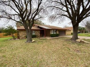 5018 Robertson Dr, Abilene, TX 79606