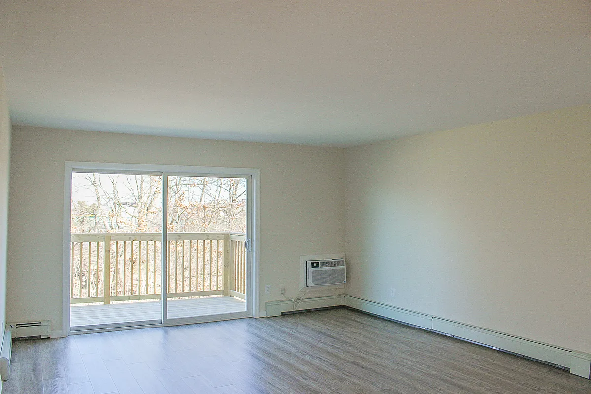Building Photo - Edgewater Apartments