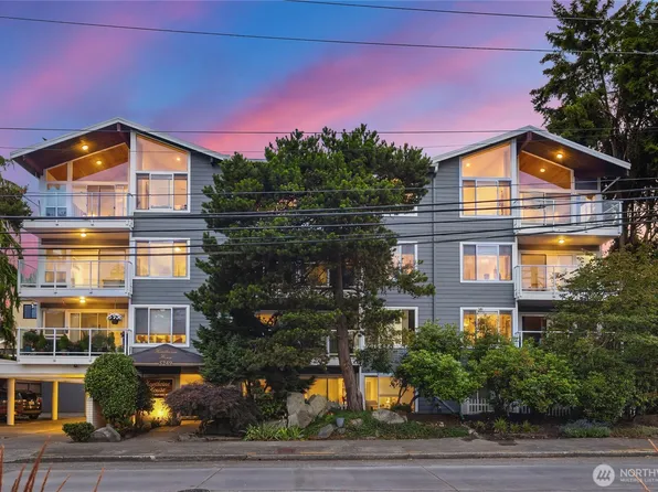 5249 40th Avenue NE #402, Seattle, WA 98105
