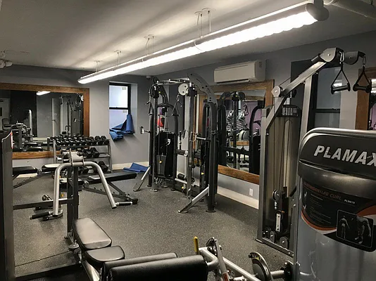 Rented by Bohemia Realty Group | media 18