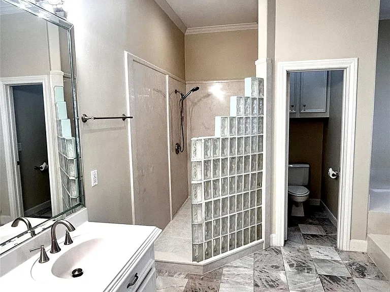 807 Kipp Ave #A — Photo 8