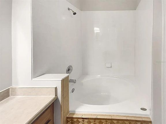 5th image of 2704 Rainbow Springs Ln