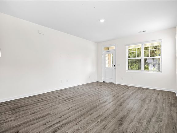 5th image of 1601 King St