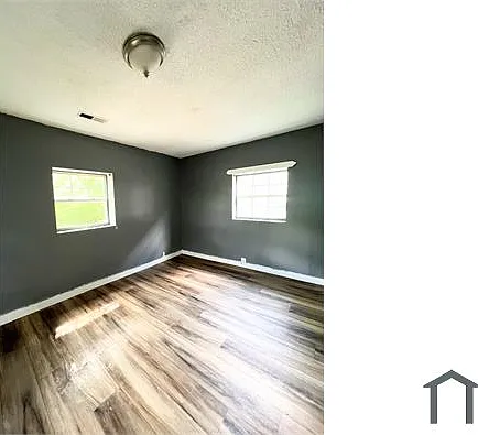 3 bed, 1026 sqft, $900 — Photo 3