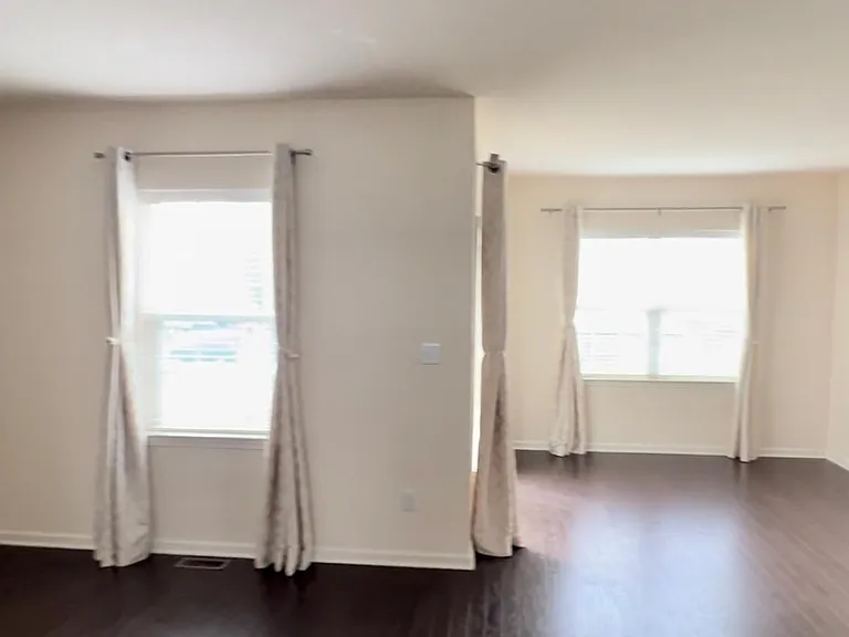 2216 Matts Way — Photo 6