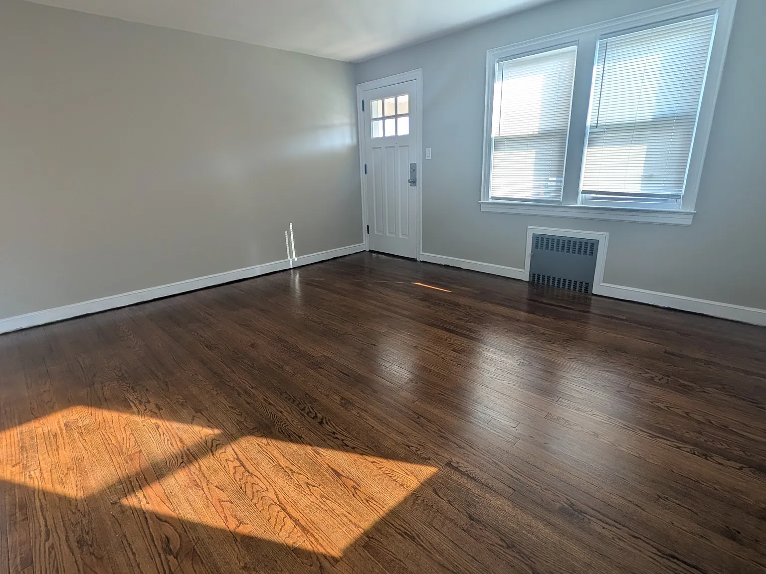 4 bed, $3,300 — Photo 4