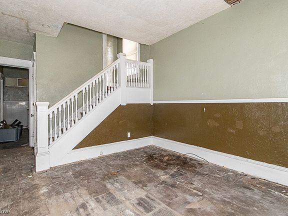 3rd image of 1358 E 90th St