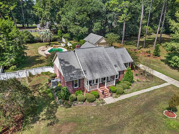 4th image of 131 Doris Dr