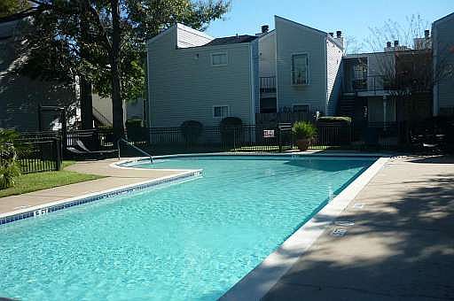 3rd image of 9809 Richmond Ave Unit G4