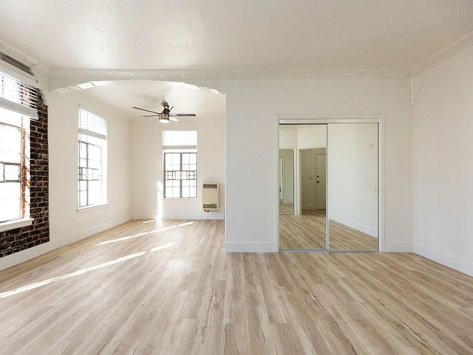 Kingsley Apartments | Historic Apartments in Koreatown