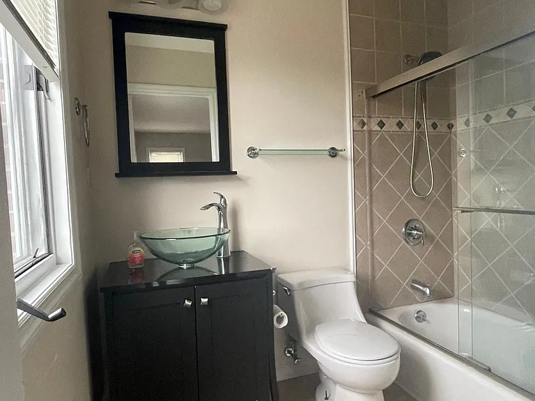 302 Saint Michaels Walk — Photo 14
