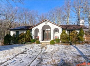 211 Guinea Rd, Monroe, CT 06468