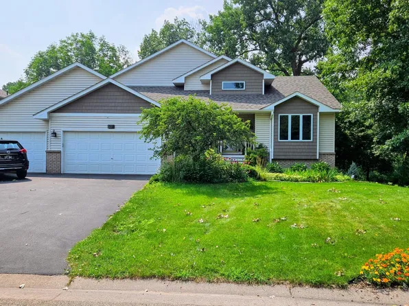 601 Sterling St S, Maplewood, MN 55119
