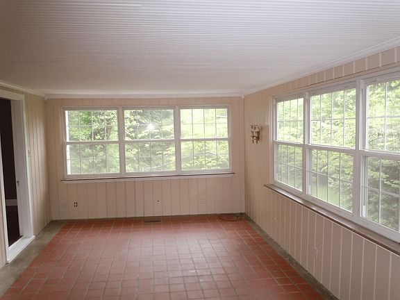 3rd image of 1213 Oak Park Ave