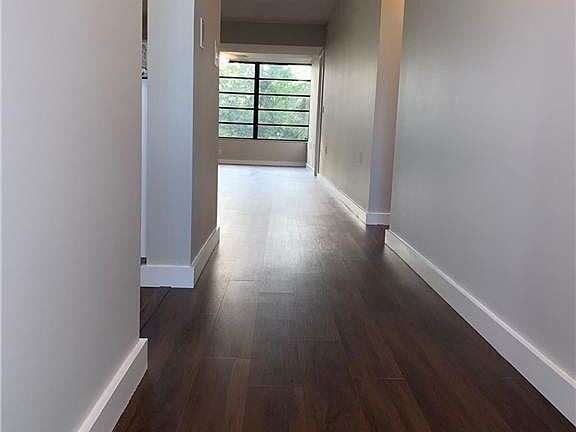 4th image of 1719 Whitehall Drive #302