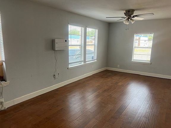 5th image of 206 W 6th St