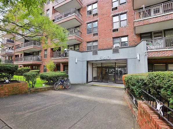 540 Ocean Pkwy APT 3H, Brooklyn, NY 11218