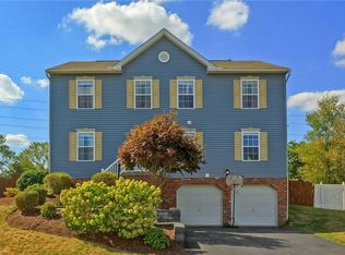 1006 Sweet Brier Dr, Aliquippa, PA