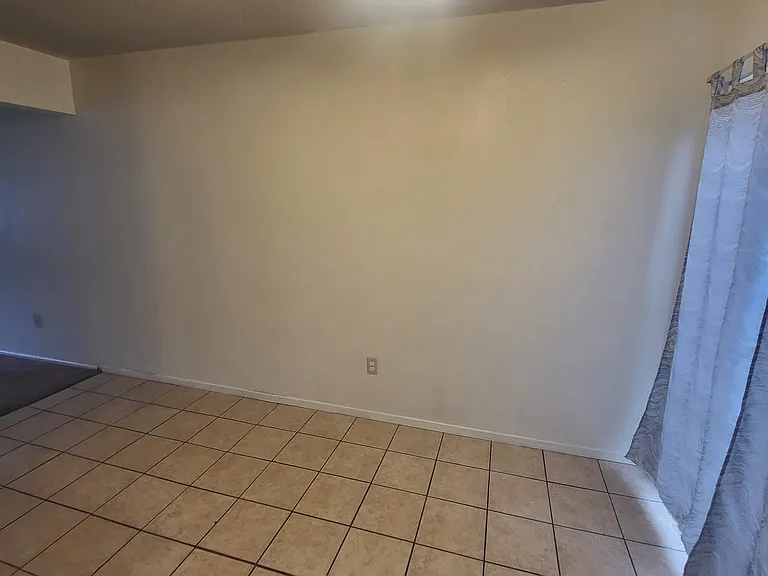 1444 Sanford Ave — Photo 5