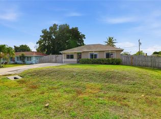 5490 27th Ave SW, Naples, FL 34116