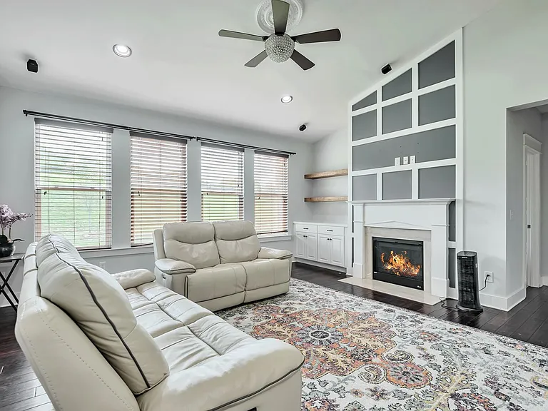 1001 Ryecroft Ln — Photo 9