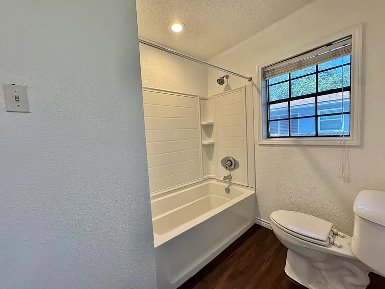 746 Lansdown Dr — Photo 25