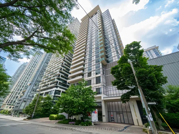25 Broadway Ave #1901, Toronto, ON M4P 1T7