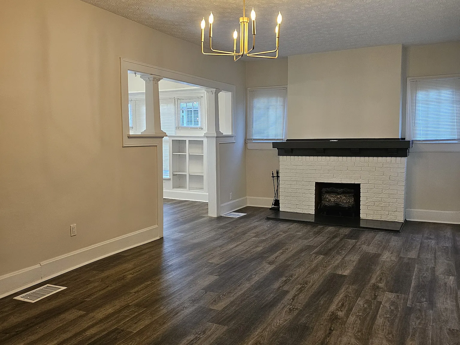3 bed, 1.5 bath, 2260 sqft, $2,050 — Photo 3