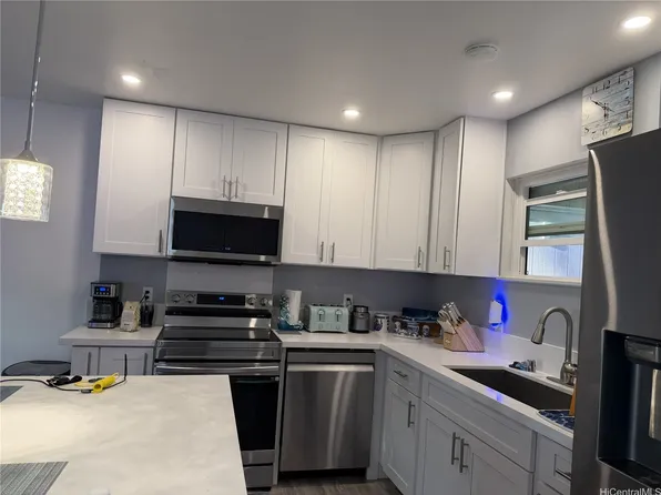 98-1427 Kaahumanu St #247, Aiea, HI 96701