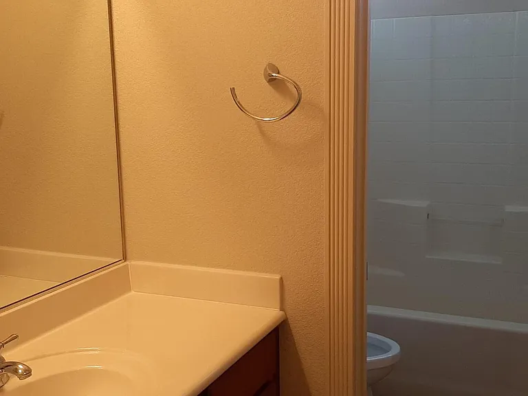 230 Valerian St — Photo 25
