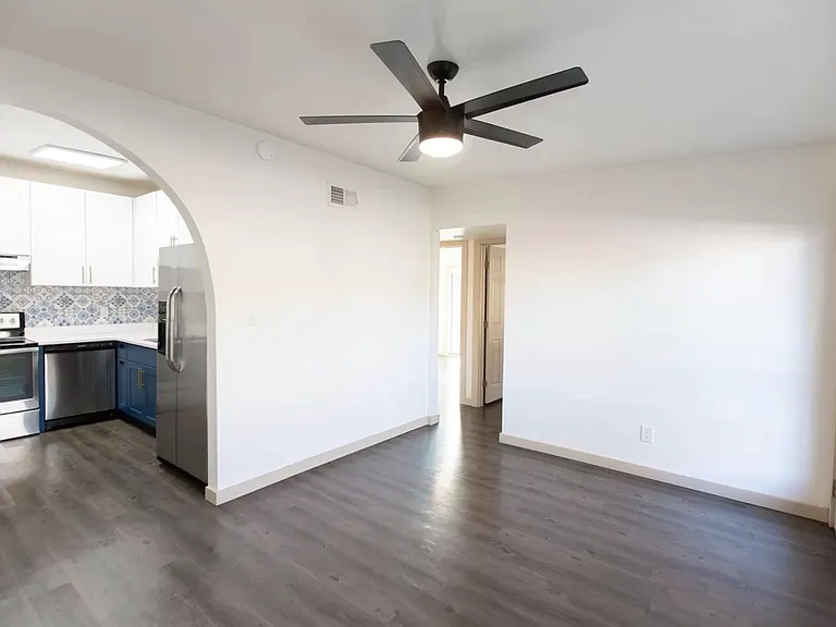 316 S Westfall Ave #7 — Photo 6