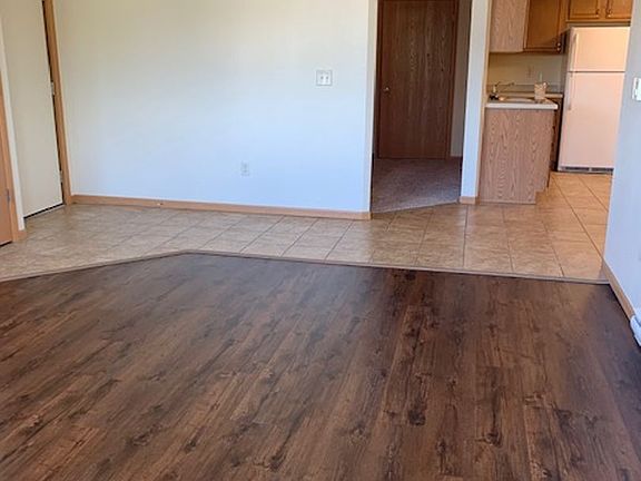 4th image of 3715-3717 Mormon Coulee Rd #3715-214