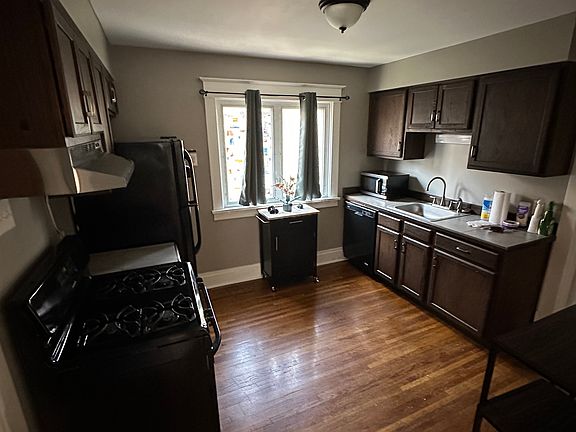 4th image of 83 Shoreham Pkwy Floor 2