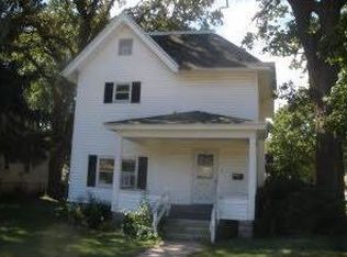 204 S 3rd St, Delavan, WI 53115