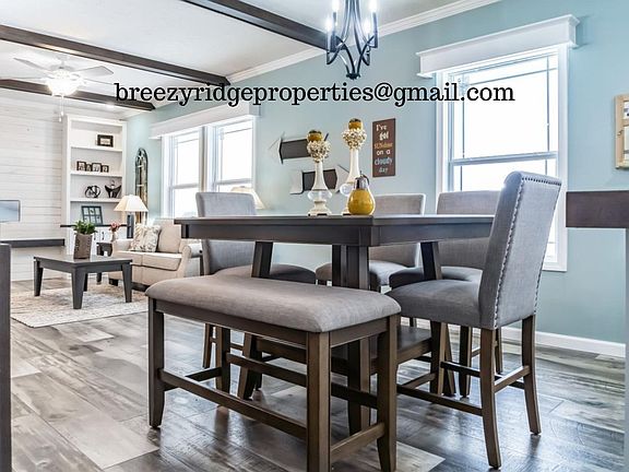 Large dinning area and family room