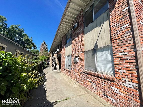 2nd image of 208 N 6th St APT 8