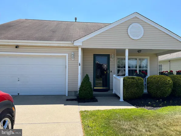 30 Mason Dr, Berlin, NJ 08009