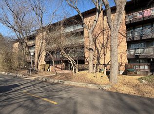 5500 Hillcrest Ln APT 3A, Lisle, IL