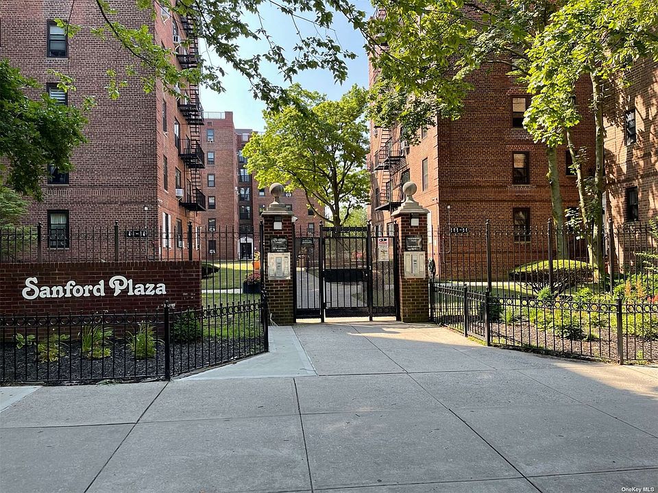 1st image of 144-58 Sanford Ave #18