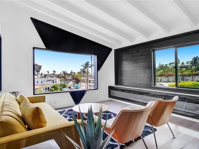 300 Holmwood Dr, Newport Beach, CA, 92663