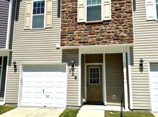 128 Waterstone Ln, Jacksonville, NC 28546