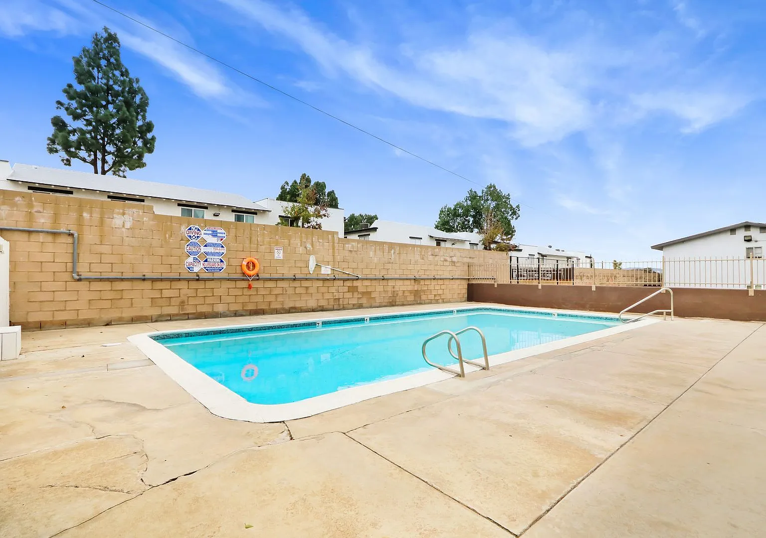 Pueblo Bonito Apartments — Photo 2