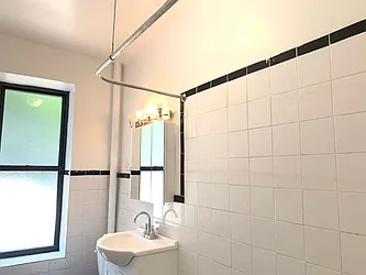 Rented by Tapiro Realty