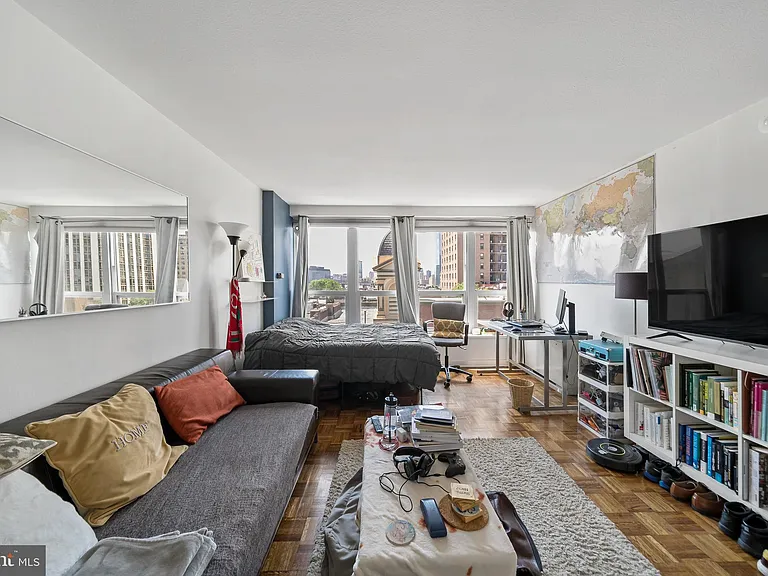 224 W Rittenhouse Sq #30-715B — Photo 2