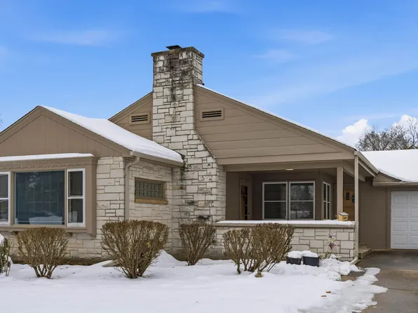 311 Grove St, Crystal Lake, IL 60014