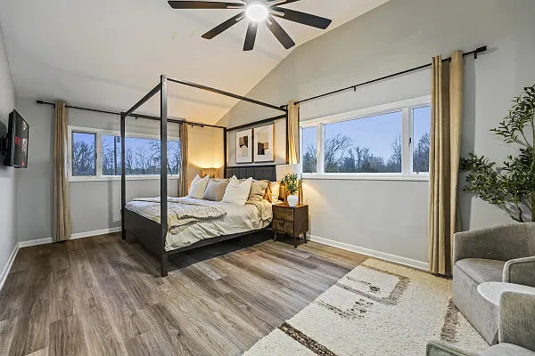 3 bed, 2250 sqft, $7,700 — Photo 3