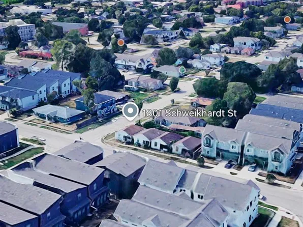1801 Schweikhardt St, Houston, TX 77020