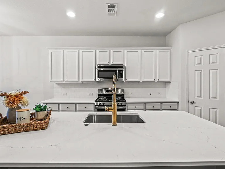 4408 Switchgrass St — Photo 5