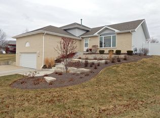 504 N Woodside Ct, Lockport, IL 60441