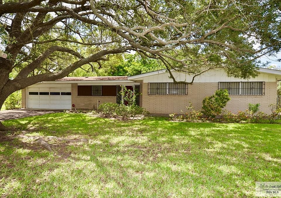 1st image of 115 Poinciana Dr